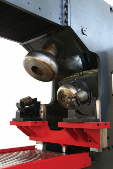 Кромкозагинальний верстат Sahinler серії FM