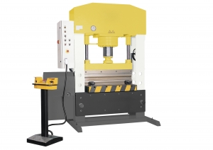 Універсальний гідравлічний прес UZMA серії UP